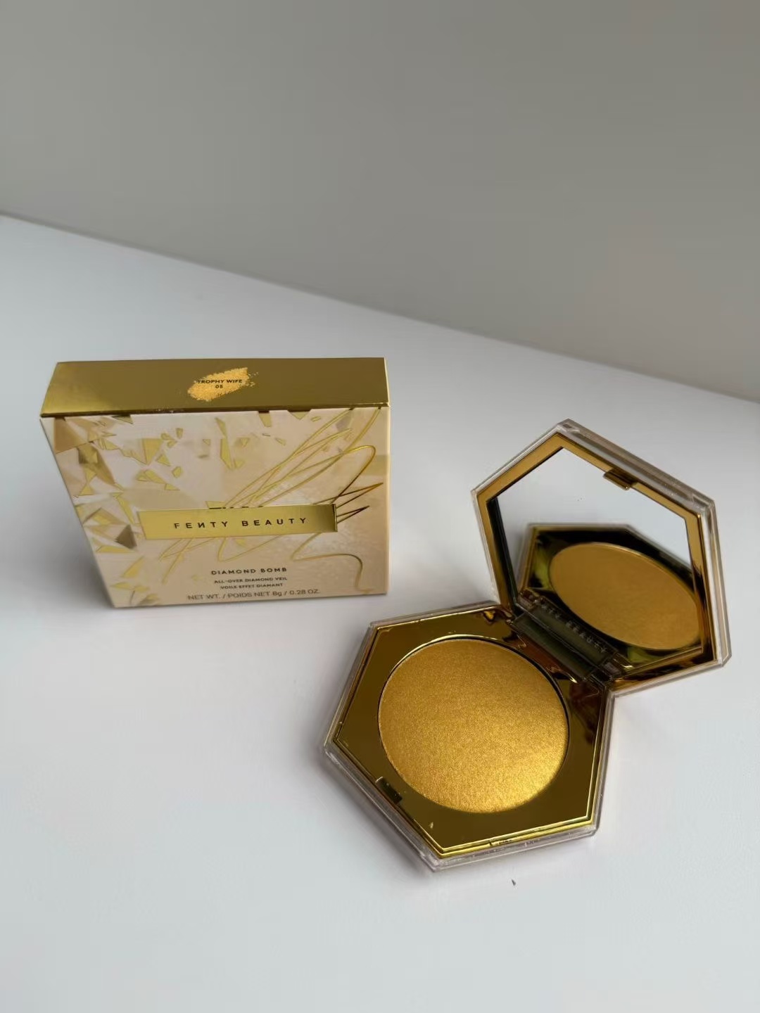 Fenty Beauty Diamond Bomb All-Over Diamond Veil Highlighter